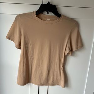 SKIMS Fits Everybody Short Sleeve T Shirt in Clay